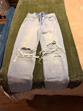 Levi's 501 Distressed Boyfriend Jeans size 25